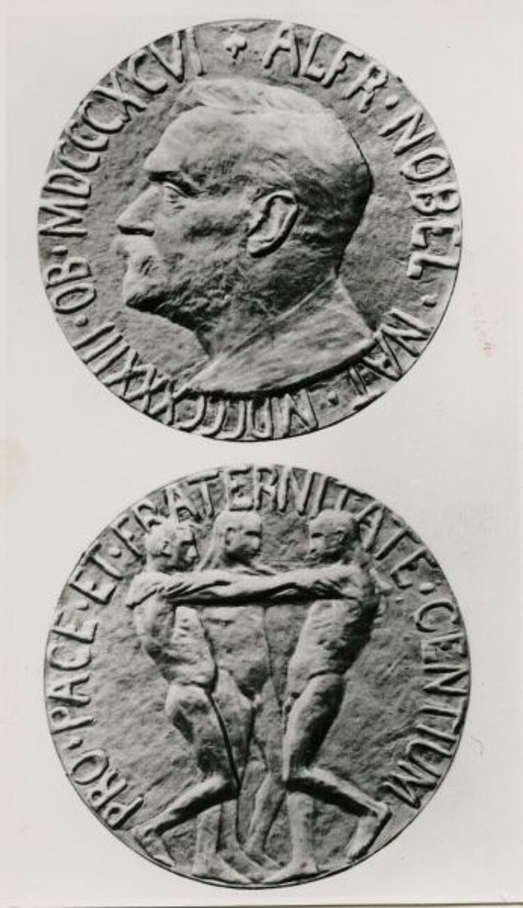 Die Nobelpreis-Medaillen, die Henry Dunant und Frédéric Passy 1901 erhielten (DRK)