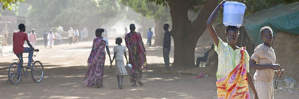 Südsudan: Hilfe bei der Wasserversorgung Südsudan: Spenden und Hilfe zur Verbesserung der Wasserversorgung
