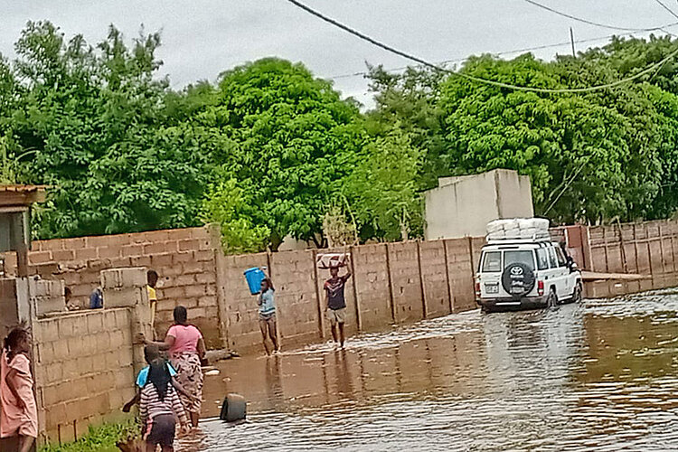Schwere Überschwemmungen in Mosambik Hochwasser nach Starkregen in Mosambik
