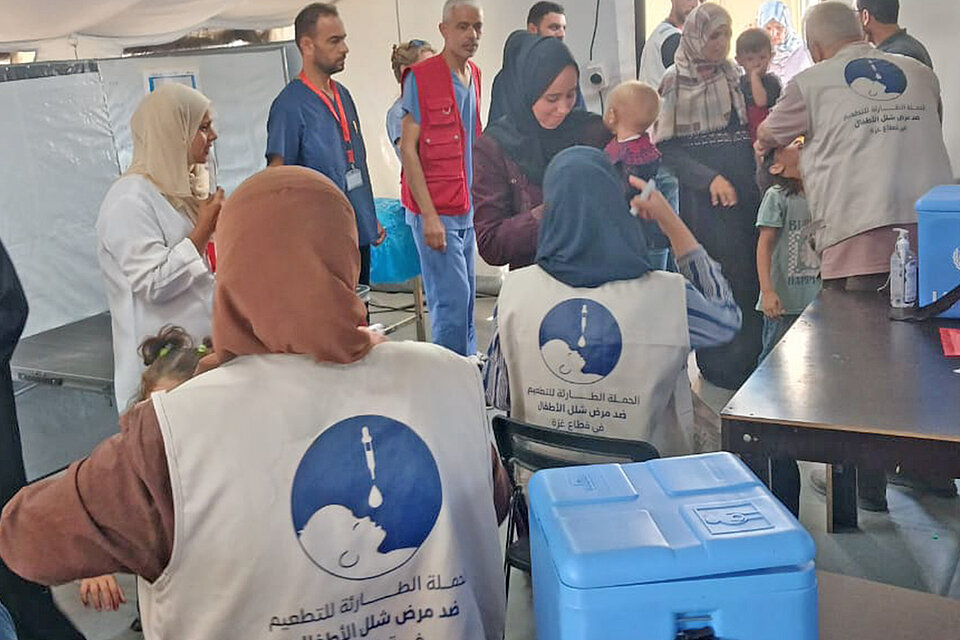 Polio-Impfung in IKRK-Feldkrankenhaus in Rafah