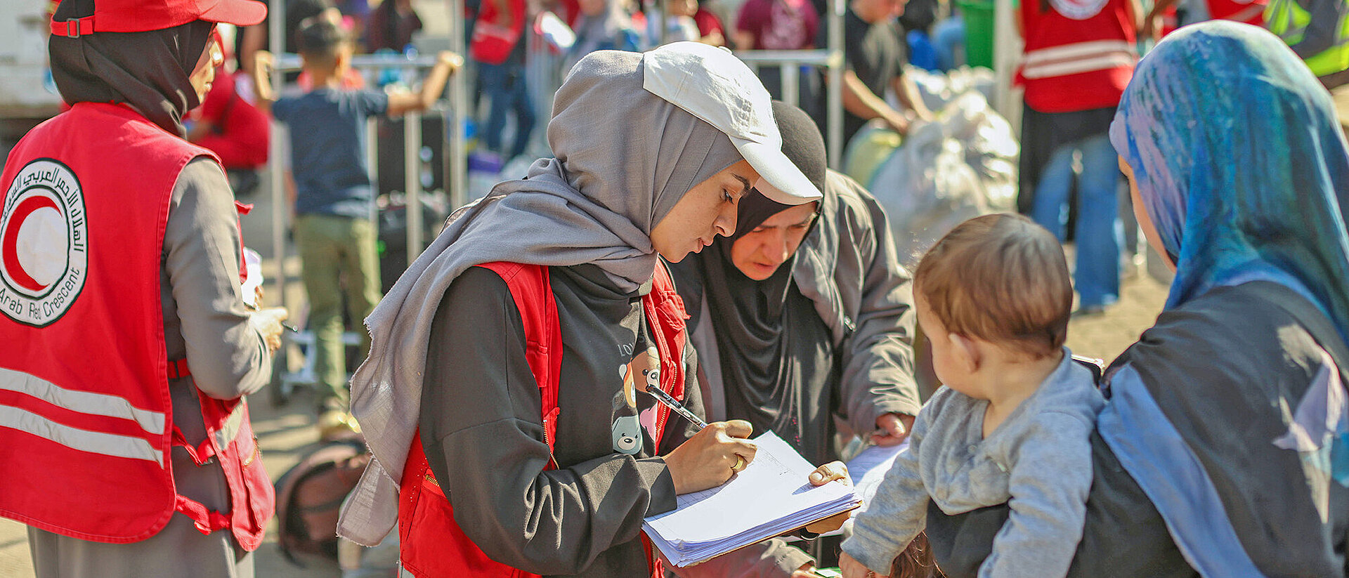 Hilfe für Geflüchtete aus dem Libanon in Syrien 