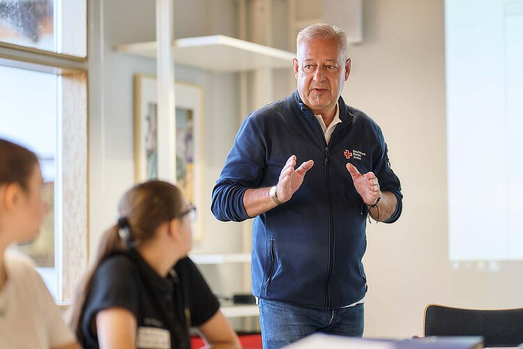 Berufsbildung Ausbilder und Schülerinnen im Kurs